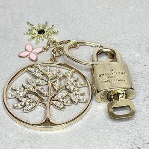 Louis Vuitton Lock & Key #319 w/ Tree of Life, Flower & Sun Charms Keychain